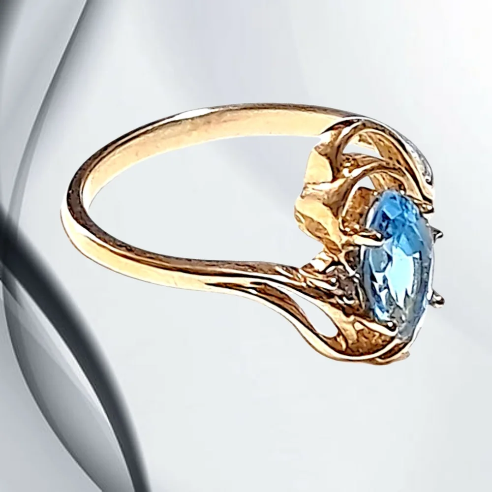 Joseph E. DeMarco Solid 10k Gold Ring with Blue Topaz Gemstone. Size 6